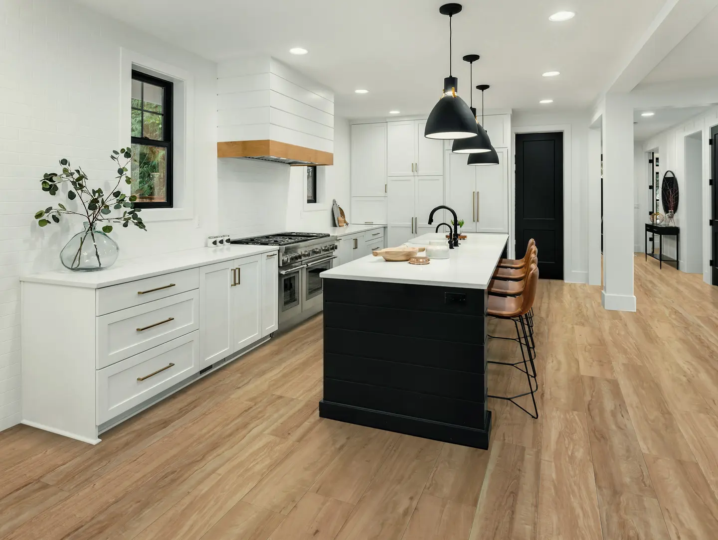Professional LVP floor installation and finished plank layout in Orlando